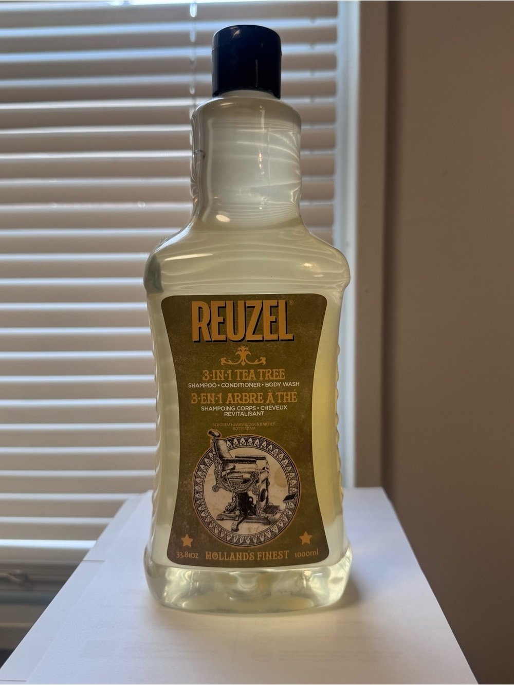 Reuzel 3-in-1 Tea Tree Shampoo Conditioner Body Wash - jumbo 33.8 fl oz/1000ml